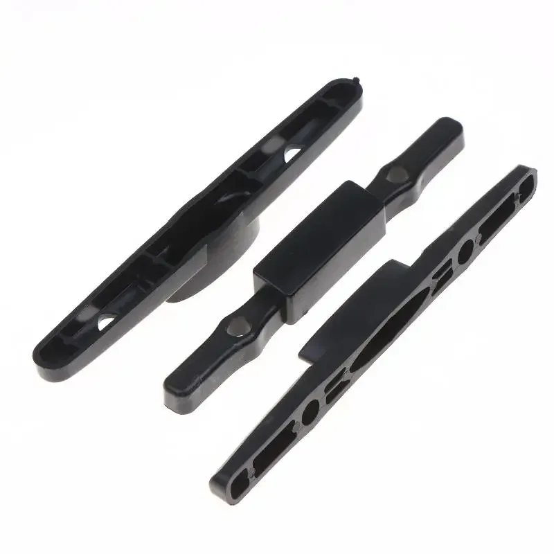 clip poignée remplacement plastique noir valise accessoire voyage maintenance rechange ornementation durabilité utilisation polyvalente