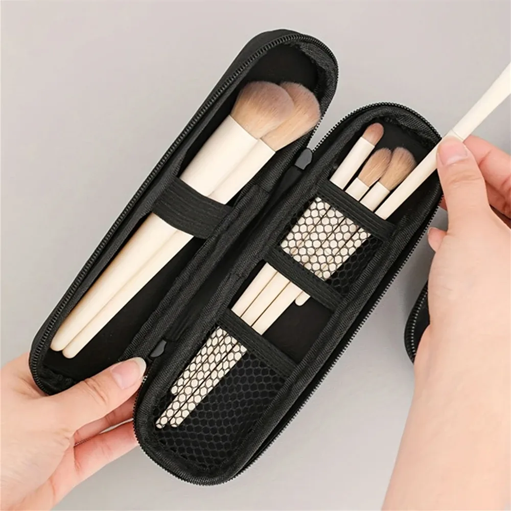 Trousse Toilette Cosmétiques Matériau Composite Impermeable Noir Blanc Compartiments Texturés Organisation Maquillage Voyage Bureau