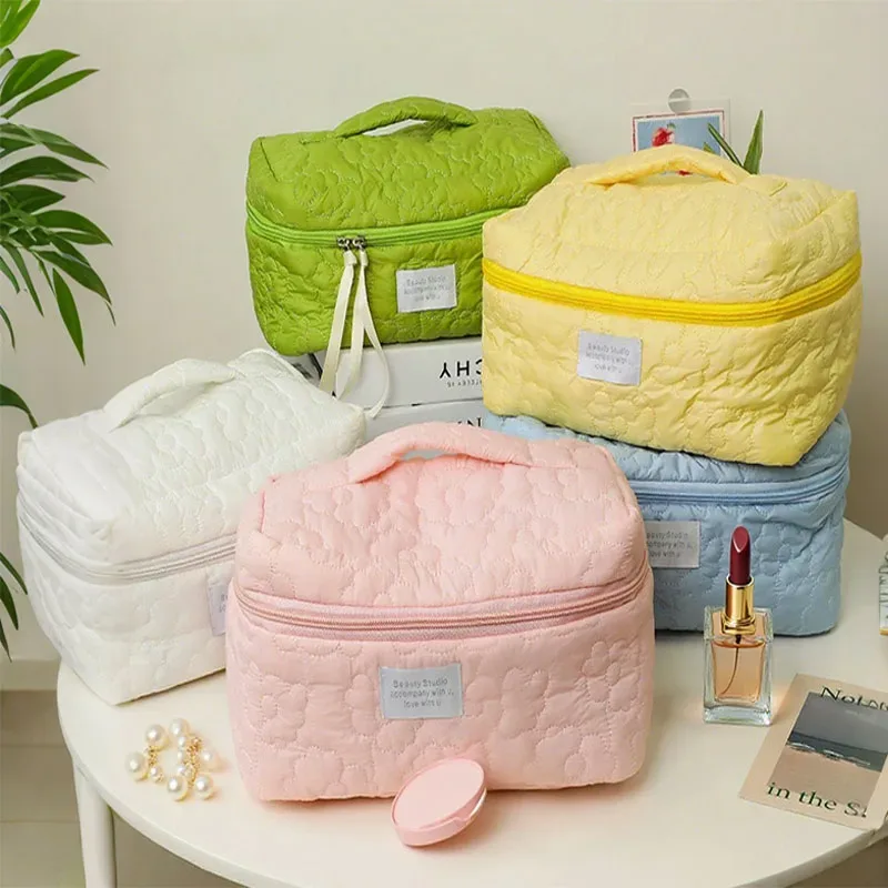 trousse de maquillage matelassée cloud, grande capacité, organiseur de cosmétiques avec poignée pour les voyages et l'usage quotidien