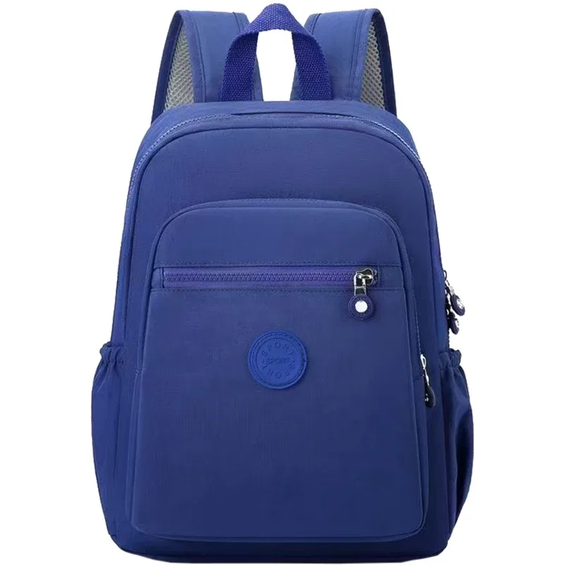 sac à dos chic et minimaliste pour femme, sac à dos en nylon durable anti-éclaboussures, sangle réglable pour les trajets quotidiens, le shopping et les activités de plein air
