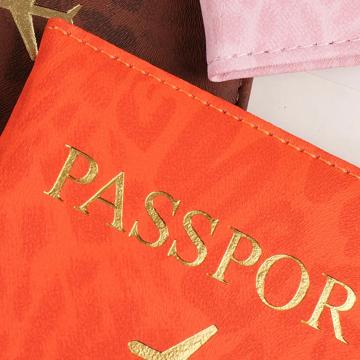 Nouveau porte-passeport de voyage housse pour femmes hommes en cuir PU carte billet passeport couvre support accessoires de protection