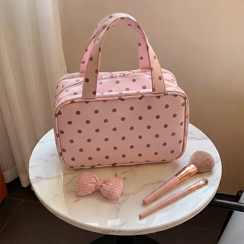 nouveau modèle 2026 : trousse de maquillage portable à pois, grande capacité, en pu avec design superposé, compartiment à trois couches, peut être accrochée à une valise, avec plusieurs poches en filet à l'intérieur, trousse de toilette de voyage, sac de rangement, avec poignée robuste, trousse de maquillage portable pour femme