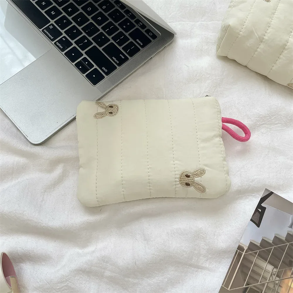 sac à cosmétiques matelassé brodé pour femmes, tissu en coton doux, trousse de maquillage pour dames, sacs à main de rangement, trousse à crayons pour filles d'université