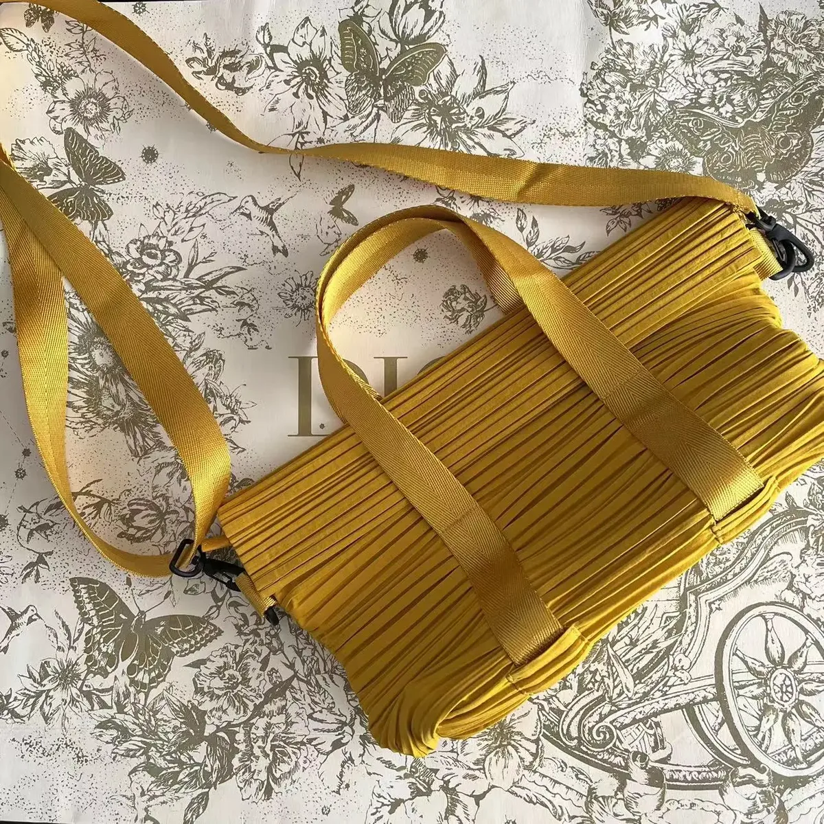 sac à bandoulière de même style pour hommes et femmes, sac à fermeture éclair polyvalent de rue haut de gamme, sac à main en toile, ata yake, 2024