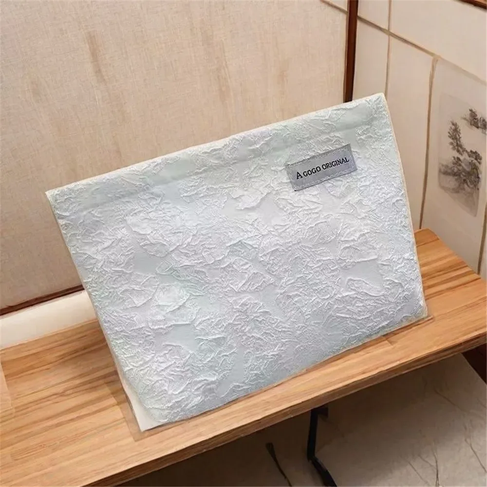 trousse de maquillage de grande capacité, haute apparence, sac à cosmétiques au design floral avancé, pochette de rangement simple pour femmes