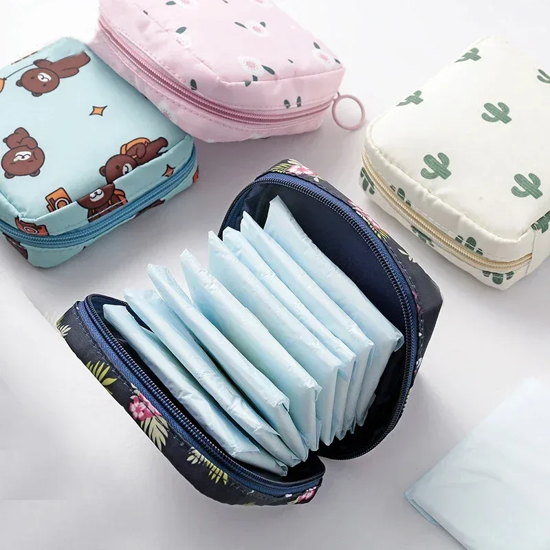 trousse toilette toile imprimés animaux couleurs variées format mini voyage cosmétiques maquillage organisation objets personnels