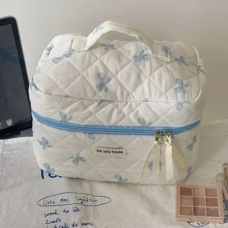 sac à cosmétiques matelassé ours rose pour femmes, joli organisateur de voyage de maquillage à fermeture éclair, sac à main féminin, pochette de toilette pour filles, 2024