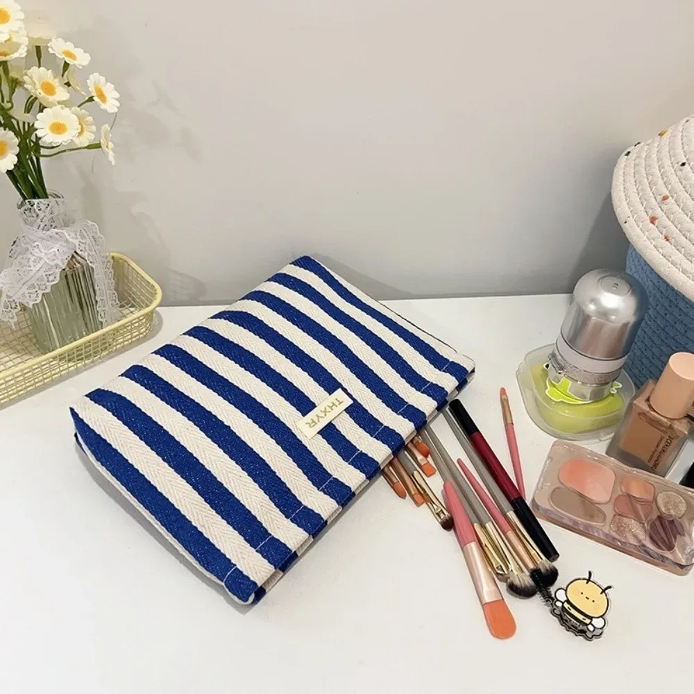 nouvelle trousse de toilette portable à rayures, légère, grande capacité, avec fermeture éclair, organiseur de maquillage, sac à main multifonctionnel, voyage