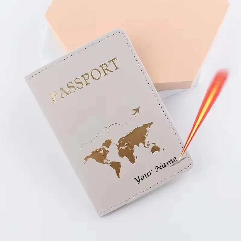 couverture de passeport personnalisé prenom pour femmes, couverture passeport personnalisé porte-passeport gravé avec noms, protege passport personalisé mignon, couples