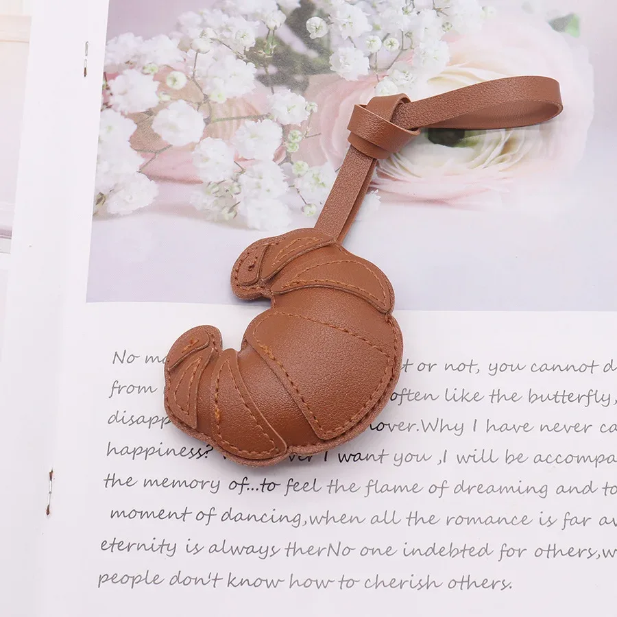 breloque de sac croissant en cuir pu, porte-clés de sac à dos kawaii, accessoire doux fait à la main, mignon couple ami, bijoux cadeau