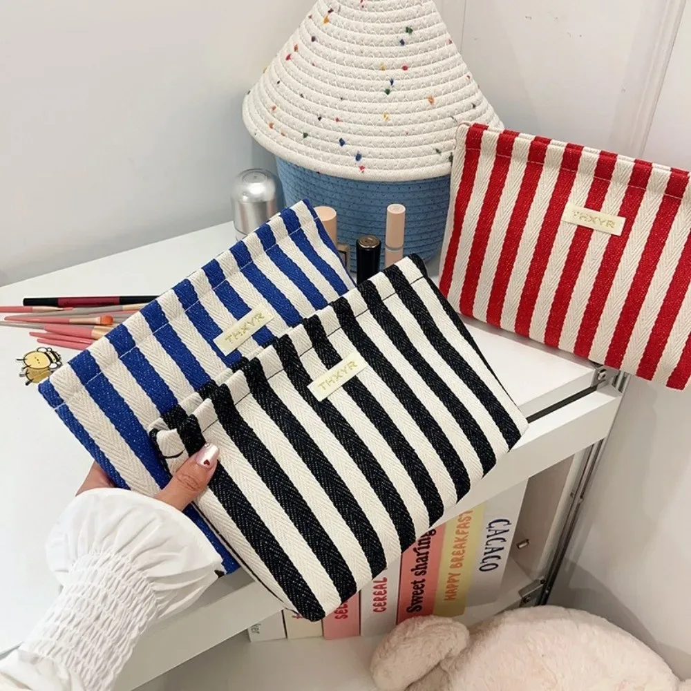 nouveau sac à cosmétiques portable à rayures, léger, multifonctionnel, organisateur de maquillage à fermeture éclair, sac à main de grande capacité, voyage