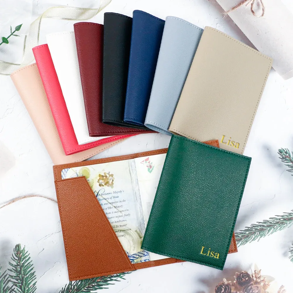 porte-passeport personnalisé en cuir pu, pratique pour les voyages d'affaires et les trajets quotidiens.