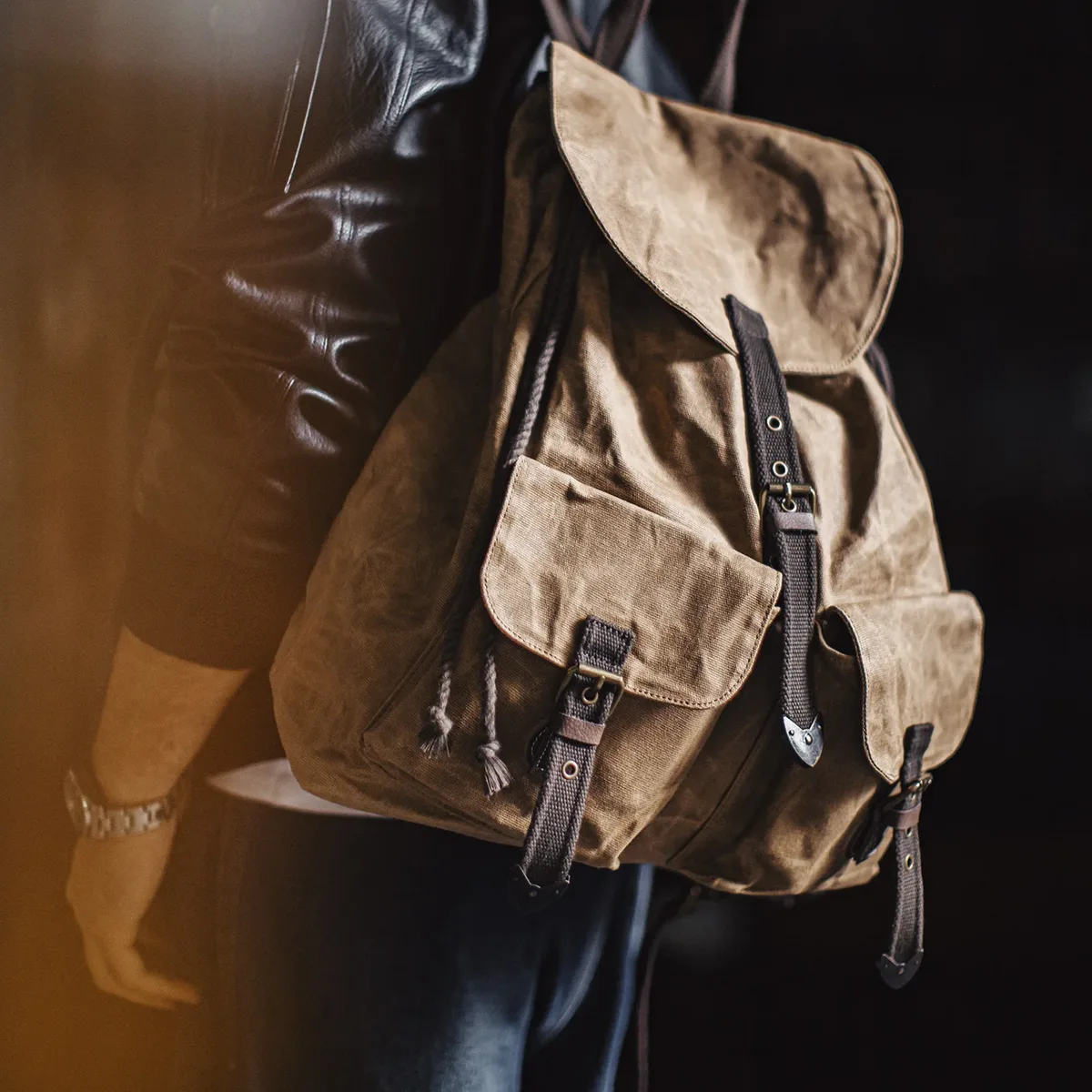 sac à dos maden heritage en toile cirée marron pour hommes, grande capacité, fermeture à rabat magnétique, sac de travail d'extérieur, style denim.