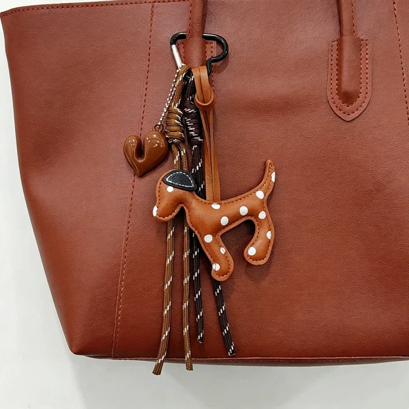 Breloque de sac chien mignon, porte-clés Kawaii avec pendentif pompon pour sac à dos, sac à main, décoration, cadeau pour les amoureux des chiens, femmes, filles