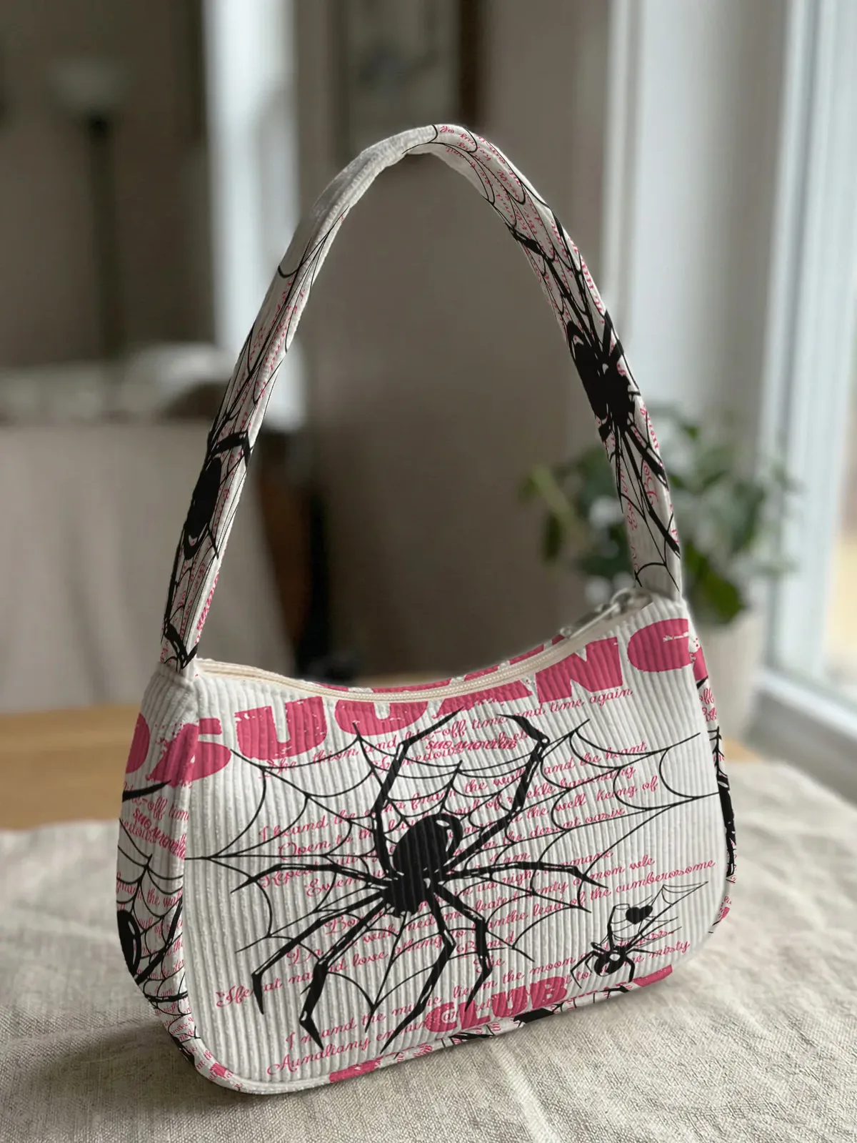 sac à bandoulière tendance à imprimé araignée, sac sous le bras en velours côtelé beige pour un usage quotidien décontracté