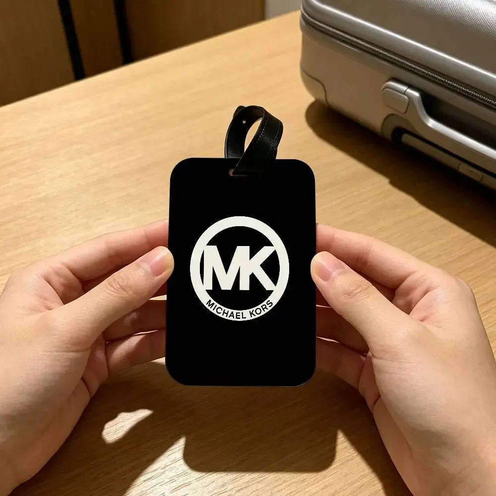 m-michaels-fashion-kors étiquette de bagage en pvc anti-perte avec porte-carte d'informations pour les voyageurs, utilisation quotidienne en extérieur
