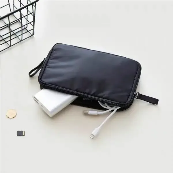 nouvel arrivage portefeuille de voyage simple en nylon, sac de rangement intégré portable pour passeport, cartes d'identité et téléphone portable