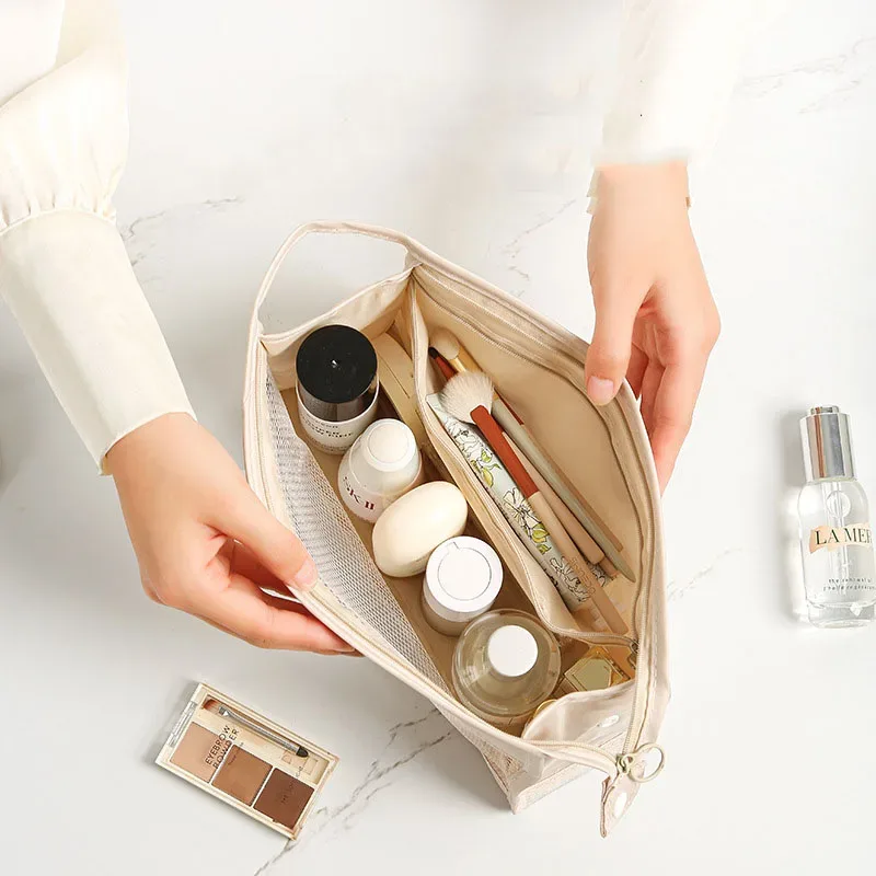 sac de voyage léger et respirant en maille pour femme, trousse de toilette portable transparente pour maquillage et soins de la peau