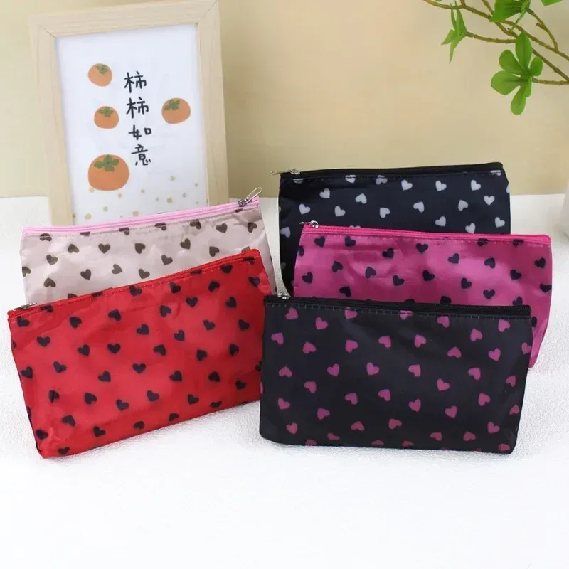 sac à cosmétiques imprimé cœur pour voyage dame lavage pochette de toilette sacs simple mode femmes sacs de maquillage sac à cosmétiques