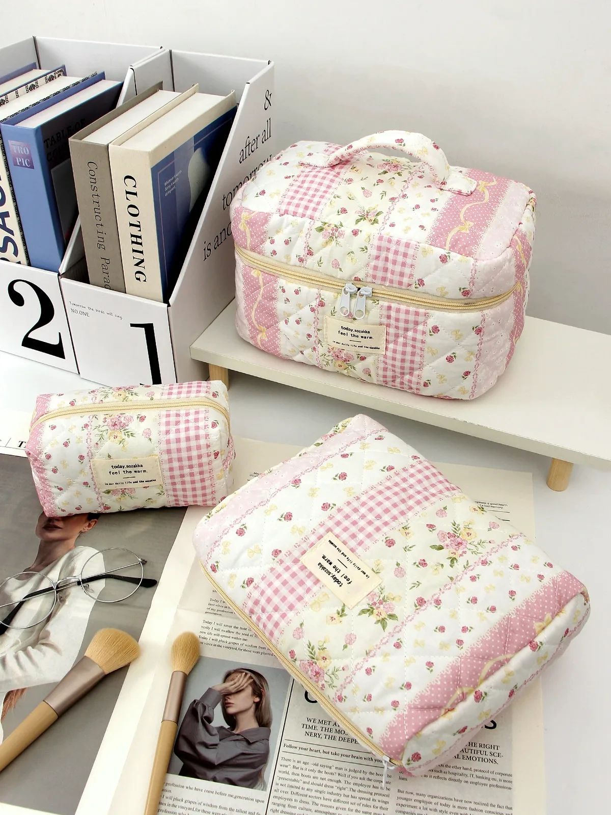 trousse toilette polyester motifs floral géométrique rose blanc beige voyage grande capacité maquillage cosmétiques