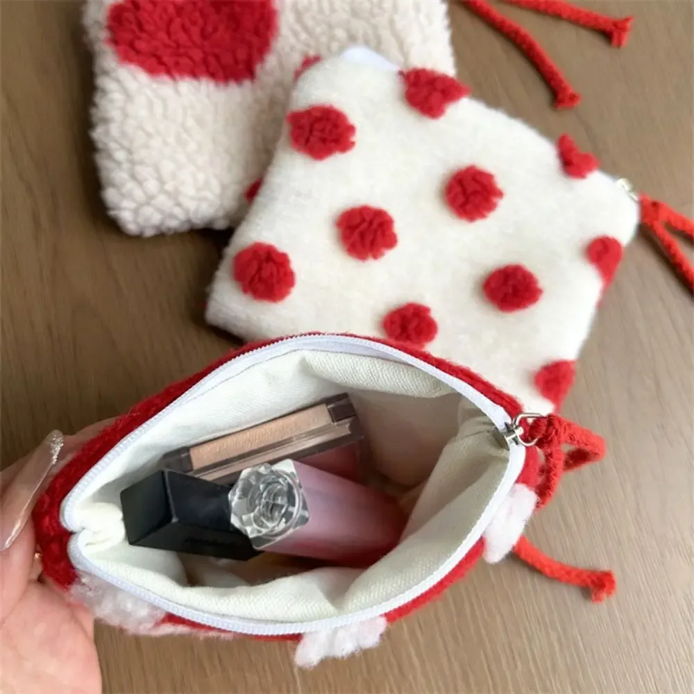 Sac de rangement pour cosmétiques en forme de cœur, portable, sac à clés et à rouge à lèvres INS, sac de maquillage pour femmes avec fermeture éclair, cadeau pour la Saint-Valentin
