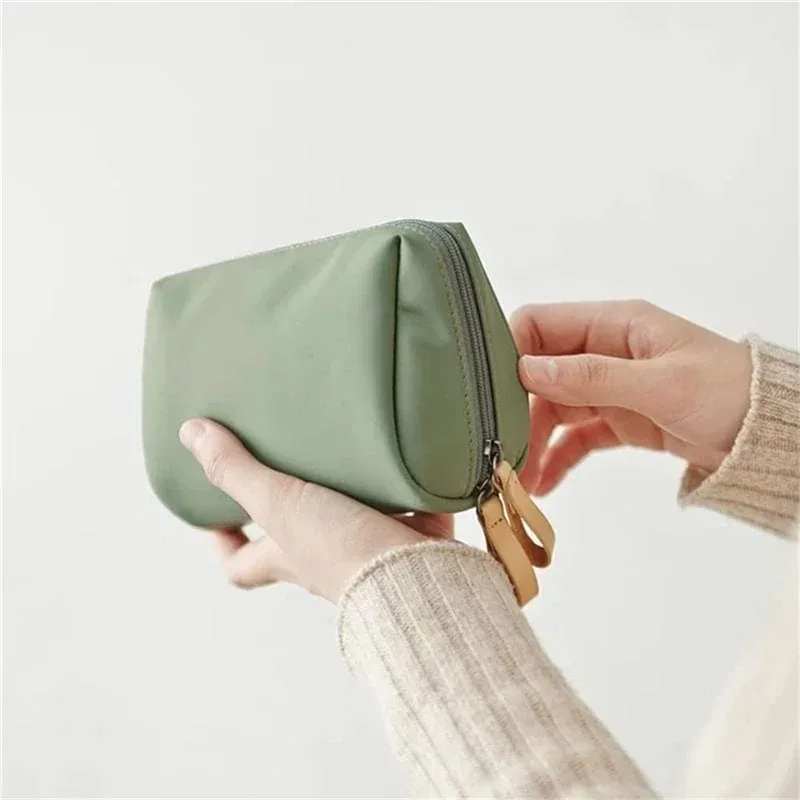 trousse de maquillage grande capacité plusieurs couleurs sac de voyage cosmétique à compartiments pochette à lèvres