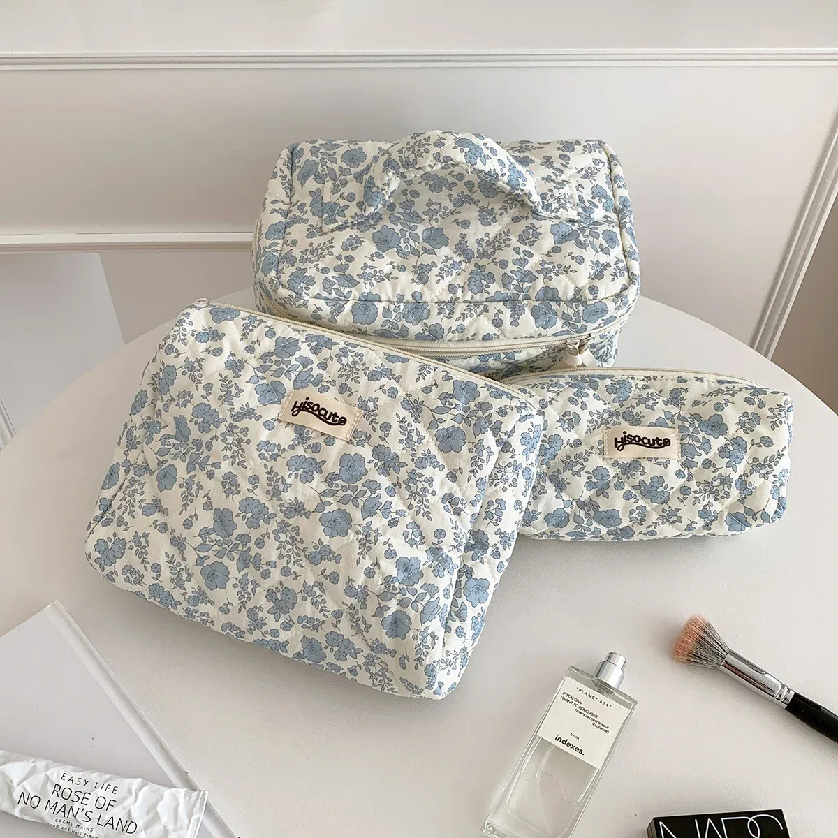sac de rangement cosmétique de grande capacité, organiseur de toilette portable, sac à maquillage simple de style ins pour femmes, petit sac à main à fleurs