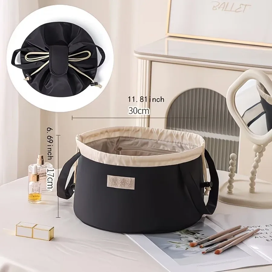 sac de rangement cylindrique de grande capacité pour articles de toilette (avec fermeture à cordon) — sac de rangement portable multi-compartiments, unisexe, adapté pour la salle de sport, les voyages de week-end et l'usage quotidien, peut servir de trousse de toilette, de rangement pour cosmétiques et produits de soin de la peau
