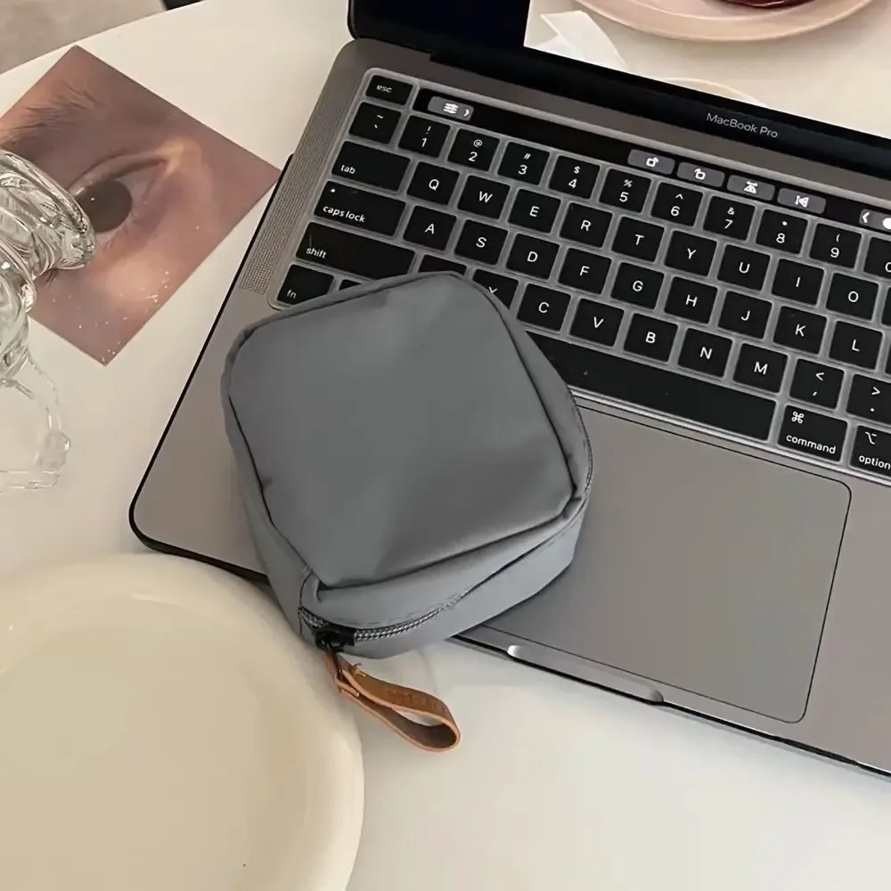 1 pièces petit porte-monnaie sac cosmétique multi-usages en nylon rouge à lèvres sac femme voyage étanche sac de rangement