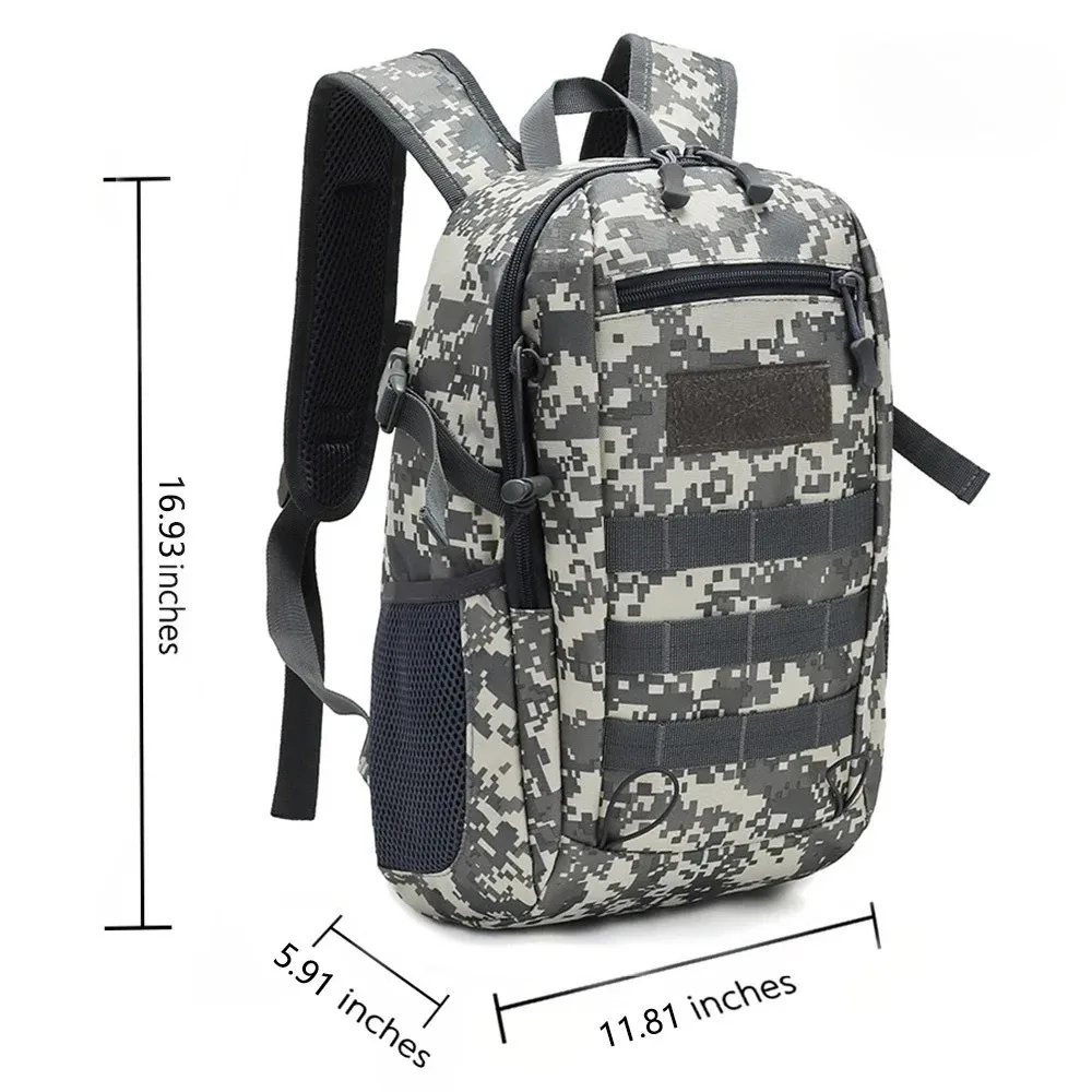 sac dos kaki bandes noires motif camouflage vert nylon polyestere poche integree fermeture éclair bandoulière arquée usage voyage extérieur sport camping chasse pechetrekking mini