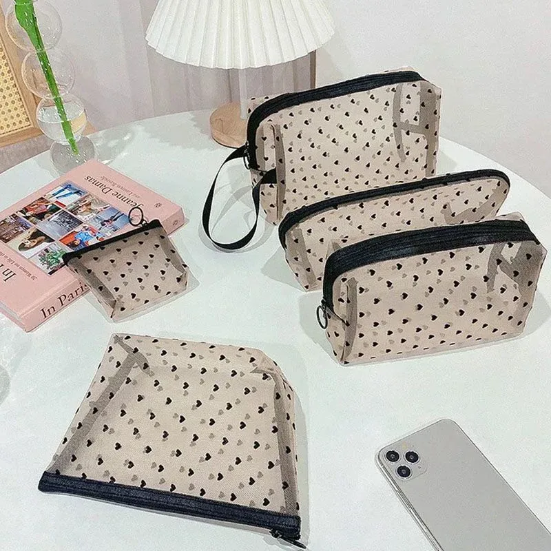 Sac de maquillage en maille transparente en forme de cœur, pochette de rangement de cosmétiques Portable multifonction pour femmes, sacs de rangement de rouge à lèvres de toilette pour dames