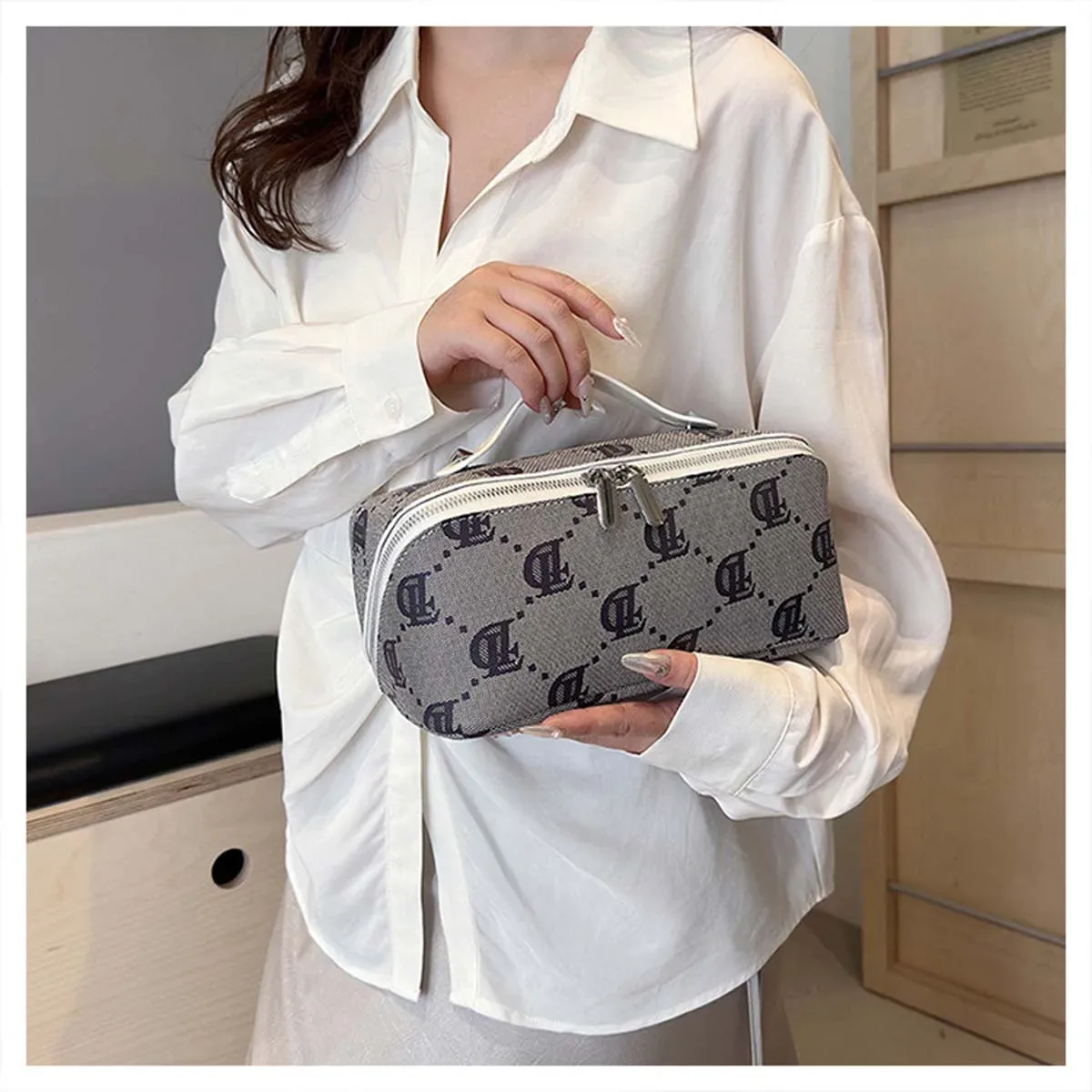 nouveau sac à cosmétiques à la mode, sac de rangement portable et polyvalent de voyage, sac de toilette imprimé rétro haut de gamme de grande capacité