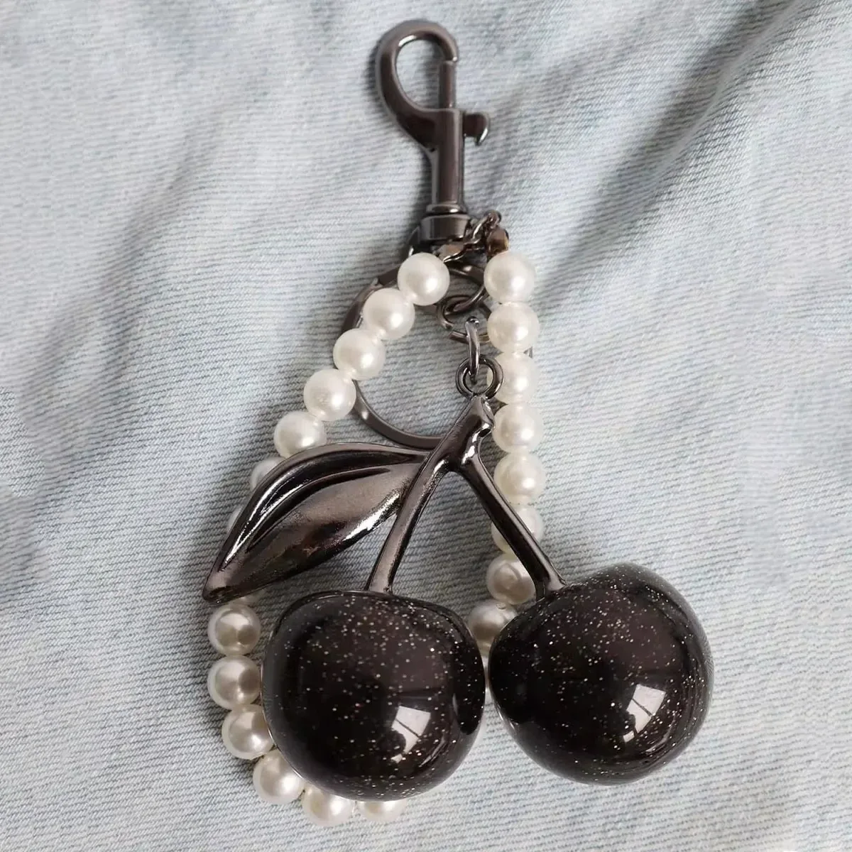 1 pièce Porte-clés pendentif cerise rouge de qualité supérieure, délicieux et charmant, bijou pour femme, accessoires pour sac à main et sac à dos, cadeaux