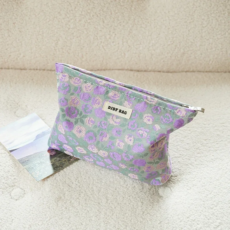 trousse toilette polyester floral fleur rose vert violet blanc motif géométrique marguerites bleu jaune voyage grande capacité