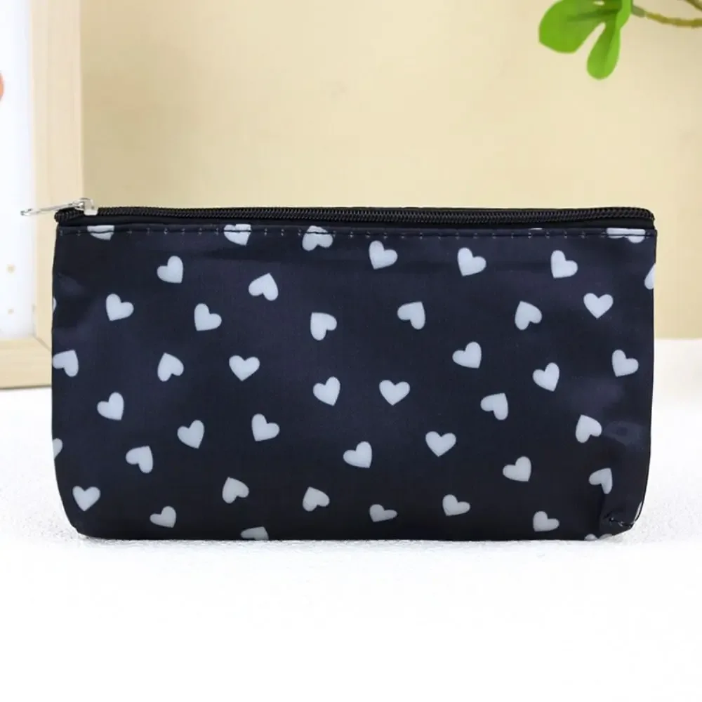 trousse de maquillage à motif cœur, design tendance, sac de toilette multifonctionnel à fermeture éclair, grande capacité professionnelle