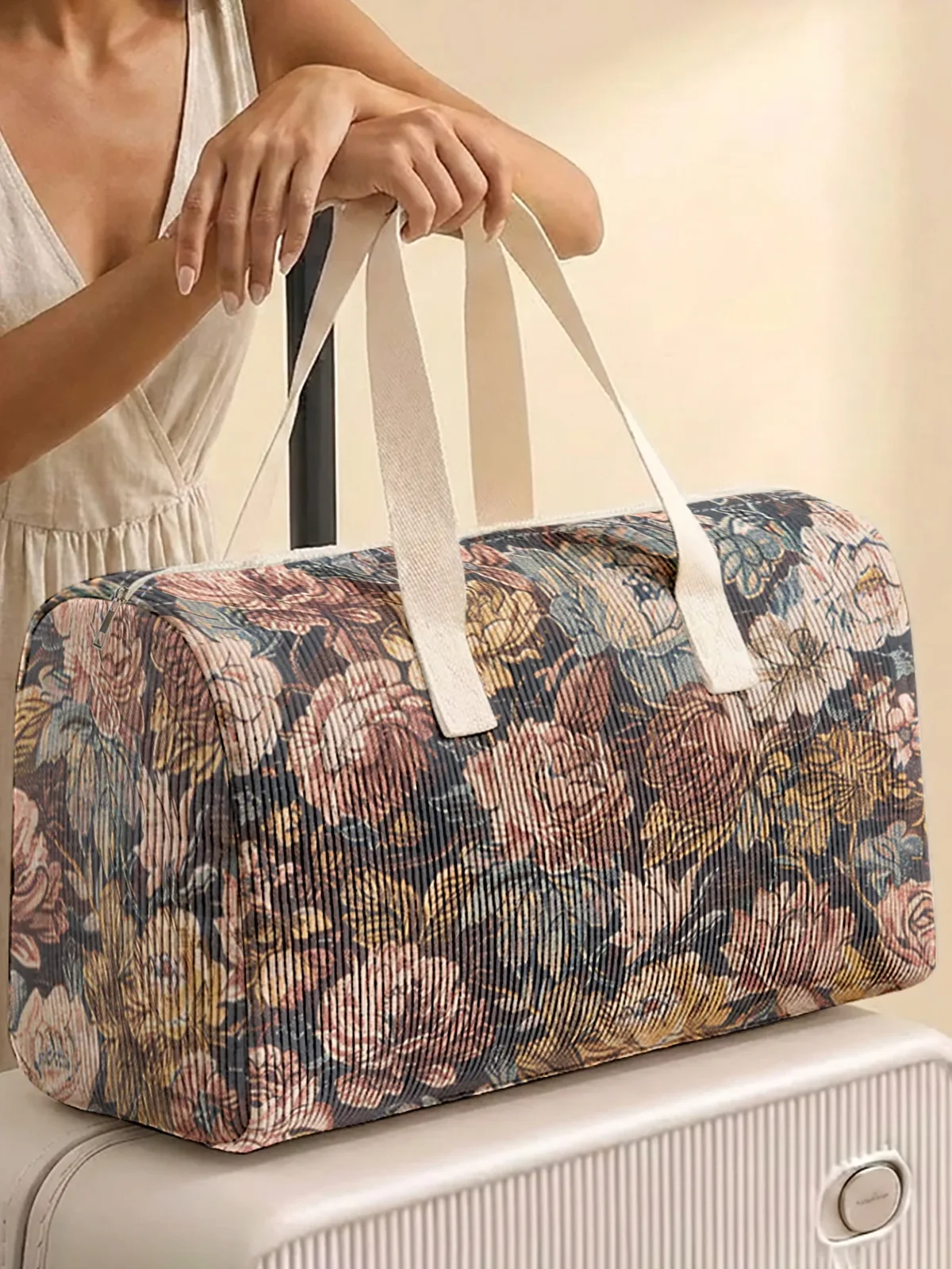 sac de voyage vintage à motif floral pivoine foncé, 2 styles, idéal pour les voyages, la gym, le yoga et le rangement quotidien.