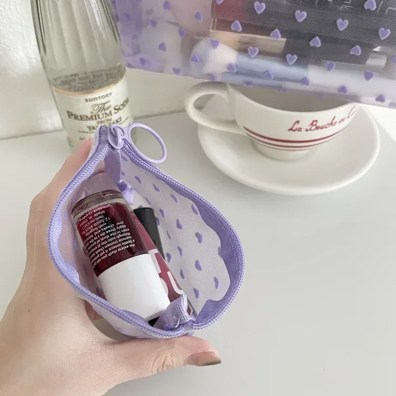 sac de rangement de cosmétiques pour femmes, support organisateur de voyage, sac à main en maille de nylon imprimé cœur violet, sac de maquillage transparent et mignon, pochette