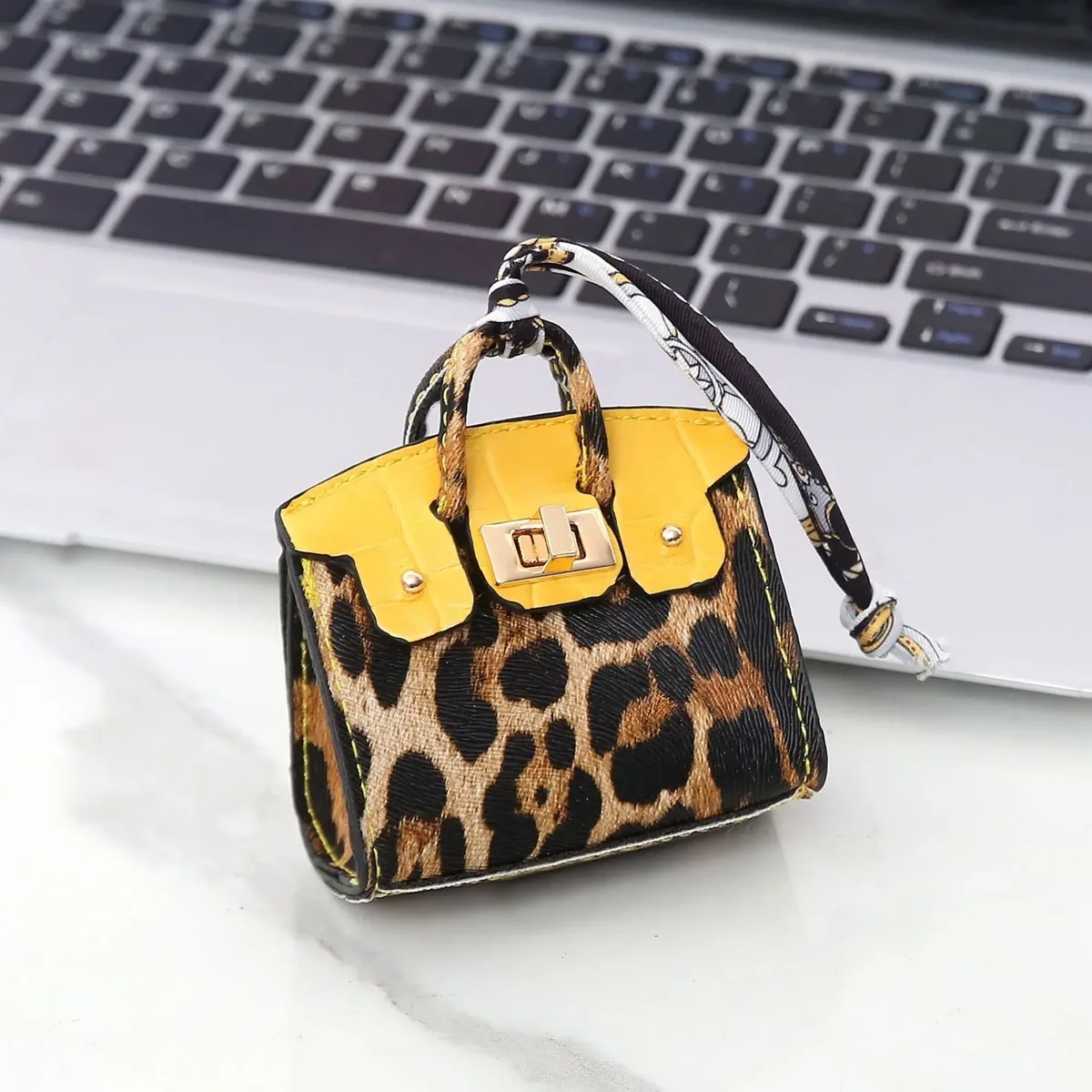 nouveau sac mini maison mignonne 2026, ornement suspendu tendance, sac de rangement multifonctionnel pour clés et écouteurs