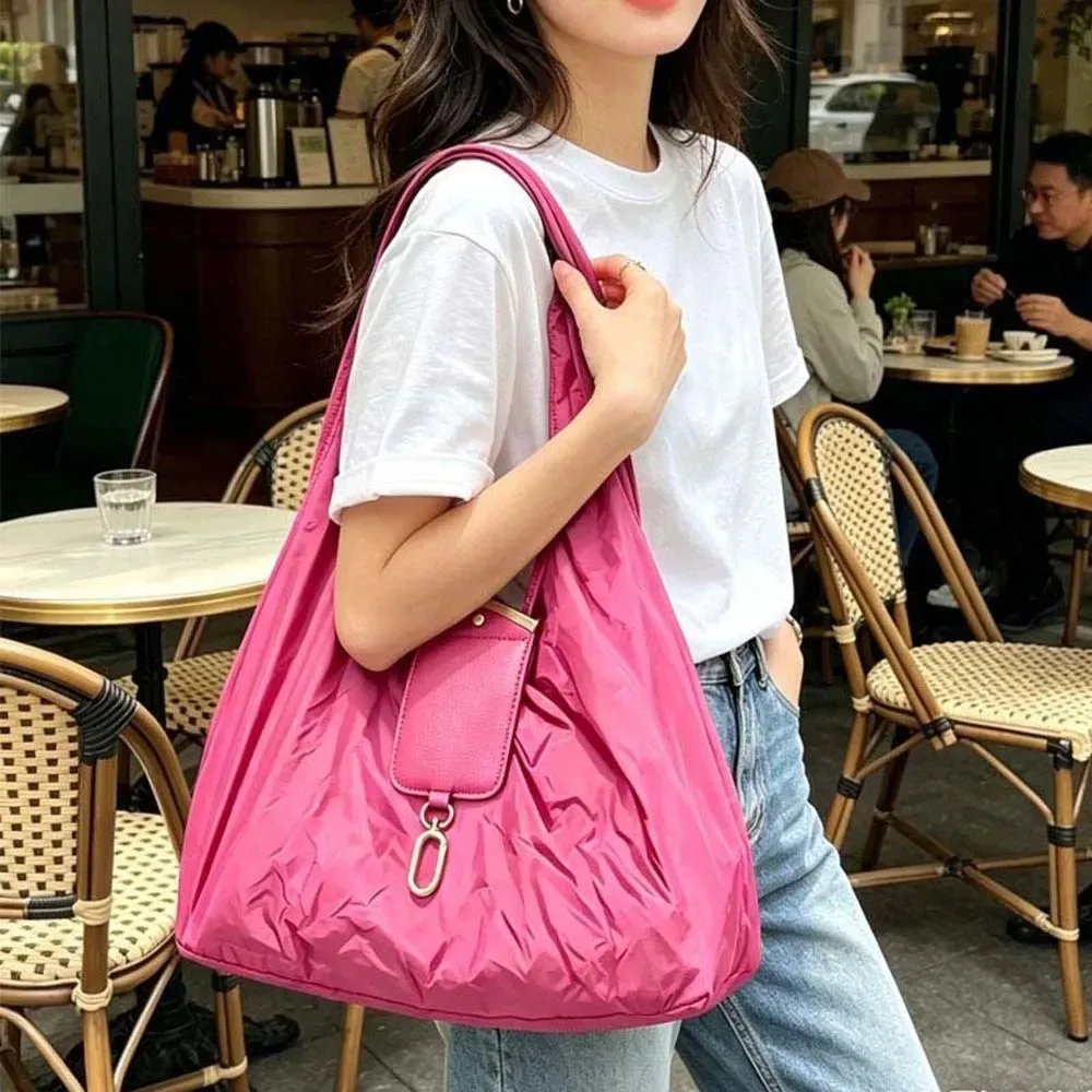 sac fourre-tout mini pliable anti-déchirure en similicuir couleur unie avec porte-clés, pochette 2-en-1 et breloque de sac, gain de place