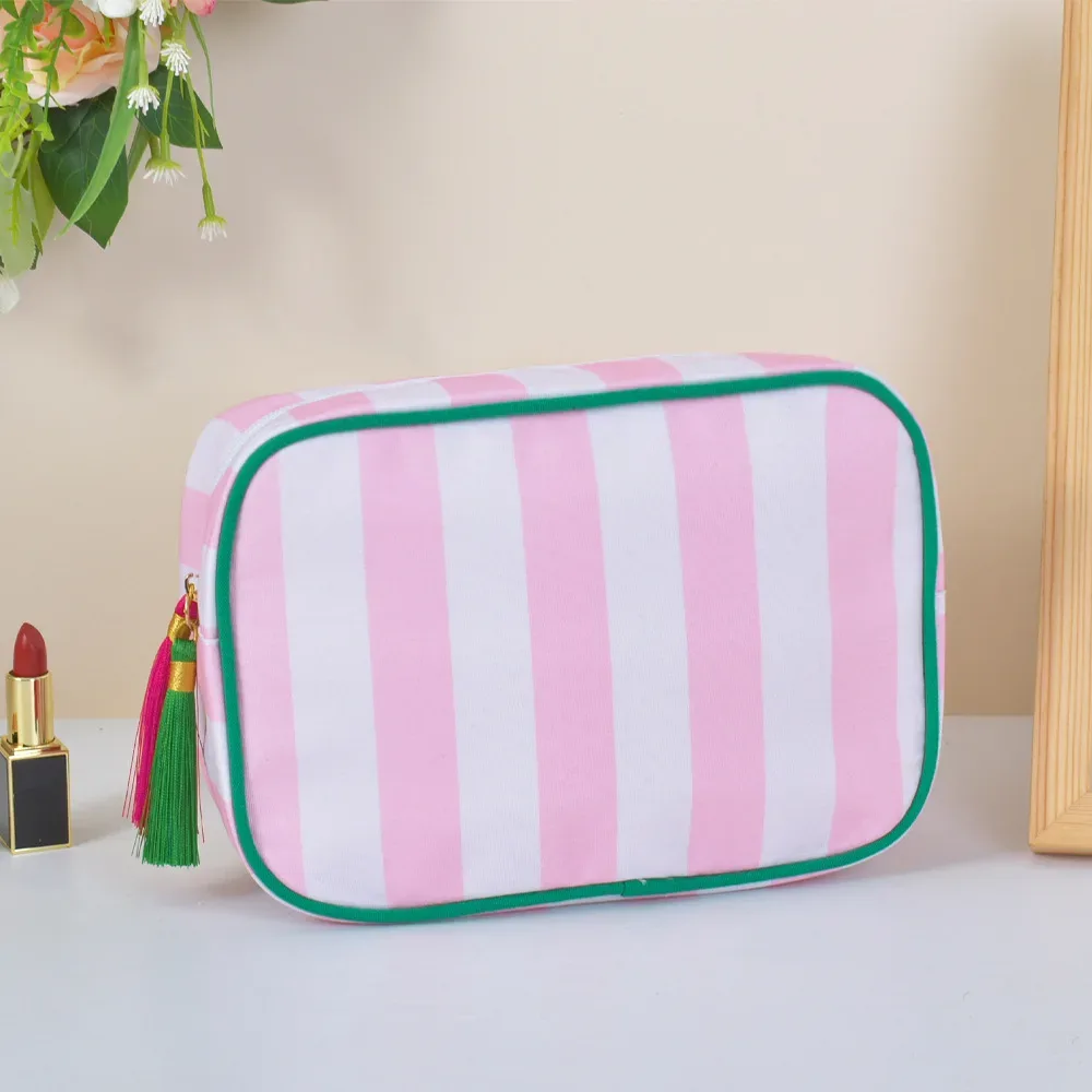 grand sac à cosmétiques de lavage rayé pour femmes, sac de maquillage à pompon avec fermeture éclair, grande capacité, rangement de toilette, pochette de rangement