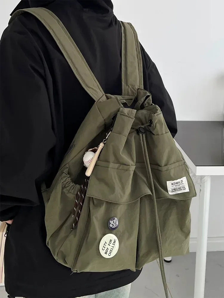 sac à dos léger et décontracté pour femme, idéal pour les voyages, les loisirs en plein air, en nylon, capacité 20-35l, avec compartiment pour ordinateur portable 14 pouces