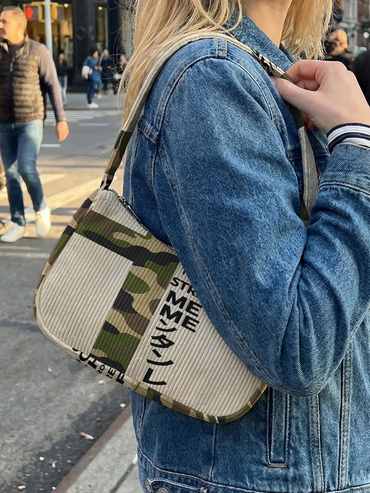 sac à bandoulière tendance à imprimé camouflage, sac sous le bras en velours côtelé pour un usage quotidien décontracté