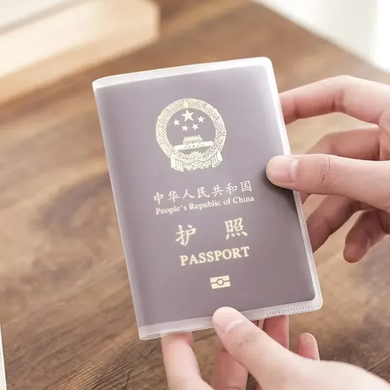 【ventes chaudes】 1-4 pièces housse de protection pour passeport transparent givré, étui à documents étanche en pvc