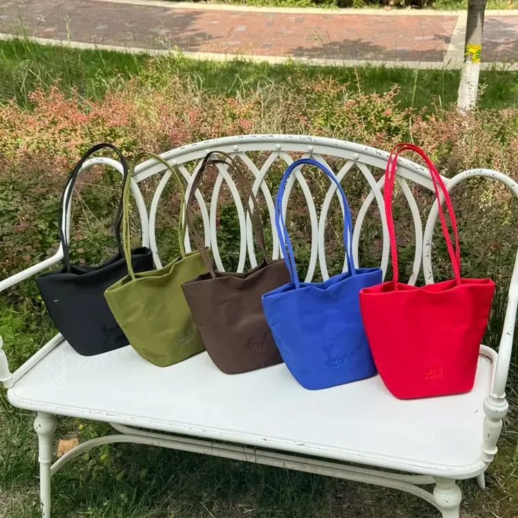 sac fourre-tout mini en nylon uni décontracté pour femme, sac à bandoulière léger pour usage quotidien, travail, voyage et sorties décontractées