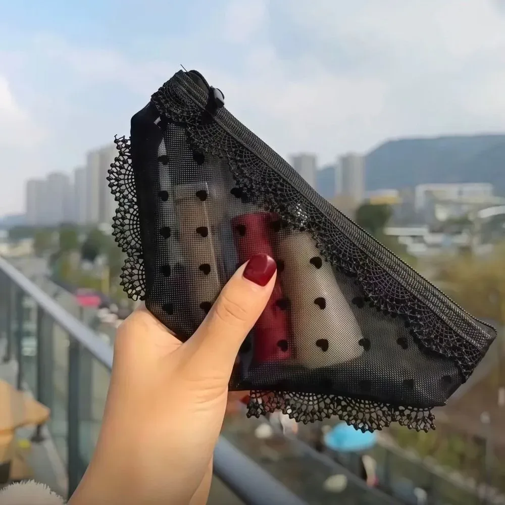 pochette de rangement cosmétique unique en forme de slip, transparente en maille, style y2k, avec dentelle et motif cœur, pour le voyage