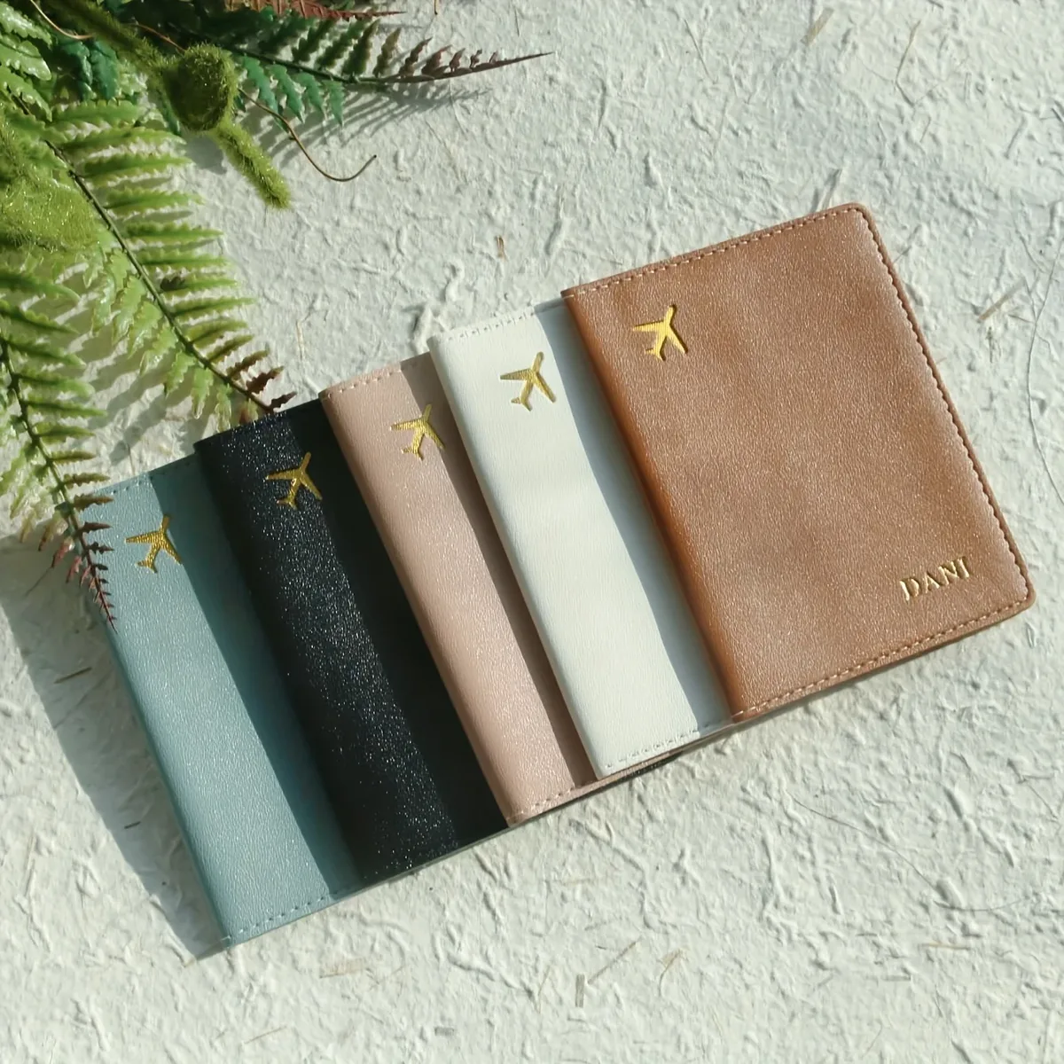 étui de protection personnalisé en cuir pu pour passeport avec lettres dorées, porte-passeport épaissi personnalisé