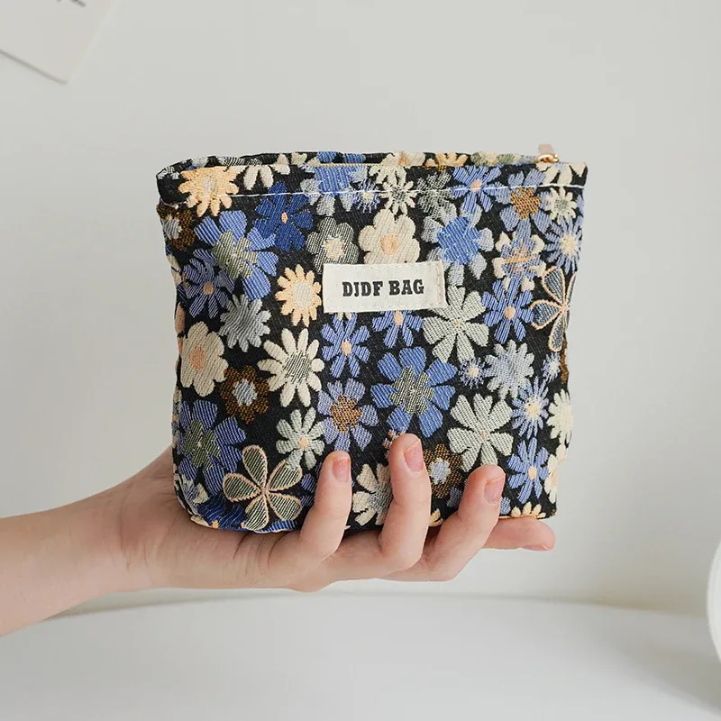 mini sac à cosmétiques portable rouge doux pour femme, petit sac de rangement pour serviettes hygiéniques, sac pour pièces de monnaie et clés, sac pour cartes bancaires portables