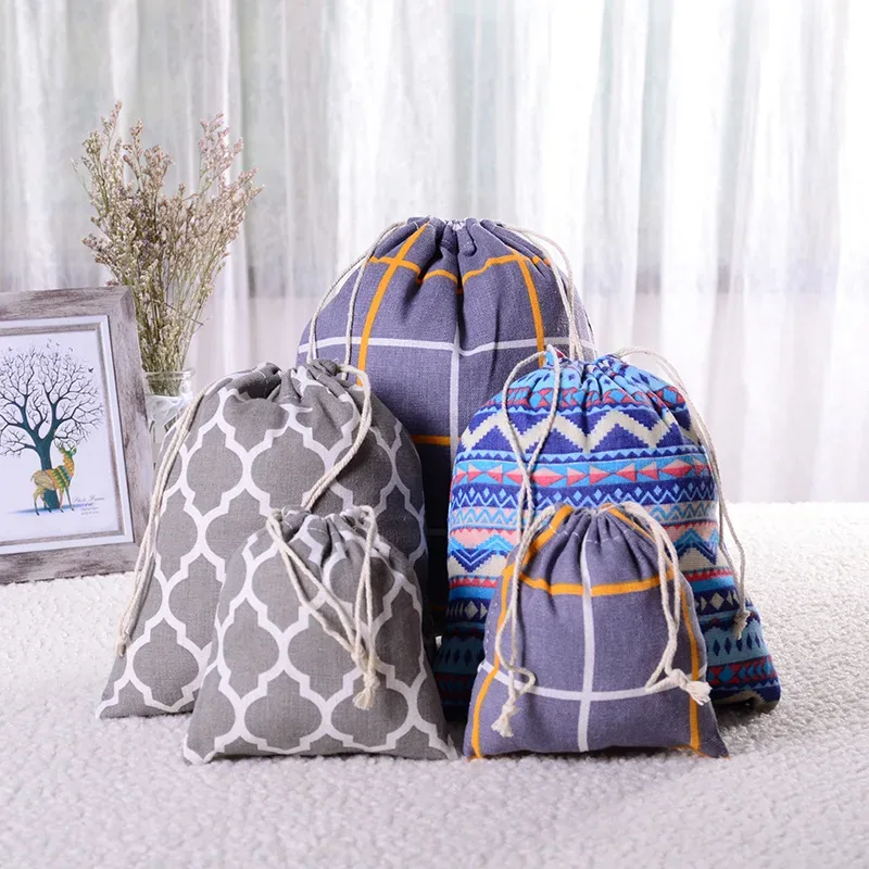 poudres de tissu de lin de coton, sac de ficelle de proximité, sac de rangement de chaussures de gril de voyage pour enfants, sac cadeau de noël