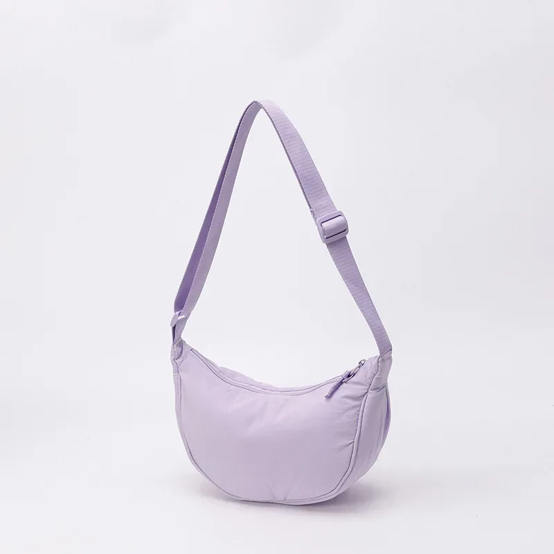 sac bandoulière polyvalent en nylon léger, durable et élégant, disponible en plus de 20 couleurs vibrantes pour un usage quotidien, les voyages et les sorties.