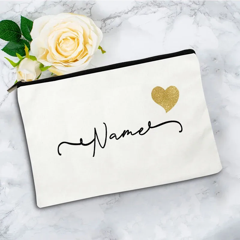 trousse de maquillage personnalisée avec nom en forme de cœur, sac de rangement pour articles de toilette pour femme, trousse à cosmétiques, cadeau de fête pour enseignant